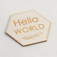 Artside Hello World Baby Monatliche Meilenstein-Wachstumsdecke mit Bemalten Holz-Posiertüchern - Perfekte Kinderzimmerdekoration & Neugeborenen-Geschenk
