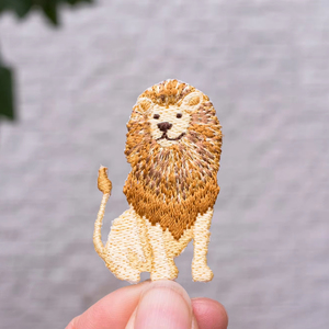 Nuovo arrivo personalizzato ricamato patch animale animale animale marino tessuto del leone adesivo cuore fiore per cappello uso stampa di calore all'ingrosso - Product Image 1