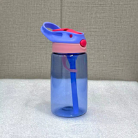 Bouteilles d'eau potable transparentes en plastique durable pour enfants de 12oz sans BPA avec couvercle rabattable coloré et paille