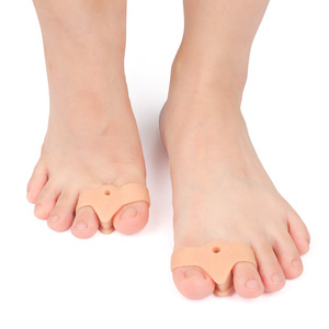 Ngón tay cái valgus orthosis đôi lỗ trắng Gel Toe <span class=keywords><strong>separator</strong></span> chồng chéo tất cả các mùa Nhà máy cung cấp trực tiếp - Product Image 5