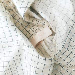 Étiquettes de vêtements en coton tissé écologiques pliées sur une face, fournies par l'usine, pour vêtements, chaussures et sacs - Product Image 2