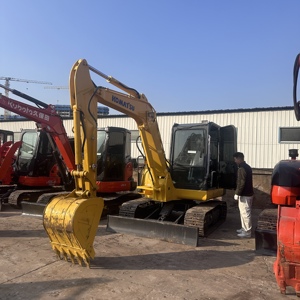 Excavatrice hydraulique sur chenilles Komatsu PC56 d'occasion de haute qualité, 5 tonnes, moteur Cummins, boîte de vitesses PLC, pompe, modèle 2021, godet de 0,2 m - Product Image 1