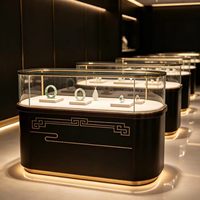 Ensemble de présentoirs pour bijoux avec éclairage LED, écologiques et durables, noirs