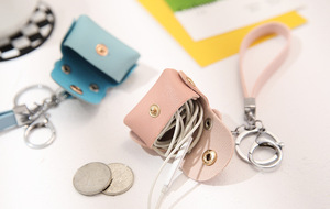 Monedero de PU con cuerda de mano, llavero, colgante creativo para bolso, mini bolsa portátil bonita para guardar auriculares y cables de datos - Product Image 6