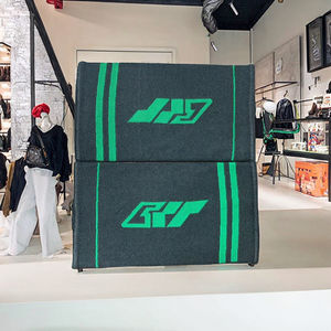 Épaulettes en soie à design 3D personnalisable, badges brodés exquis, décorations en tissu de toile, étoile tissée carrée, aimant pour blazer - Product Image 3