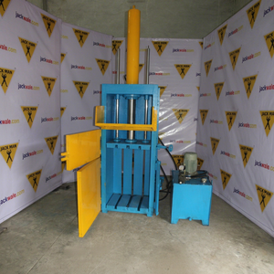 Prensa Hidráulica Vertical Baler Boy VB15 de 15 Toneladas para Chatarra de Aluminio, HDPE, PET, Plástico y Ropa - Fabricada en India - Product Image 1