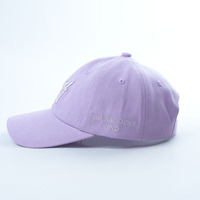 Chapeau de papa en coton violet à 6 panneaux réglables Casquette de baseball non structurée Motif brodé Casquettes sportives personnalisables