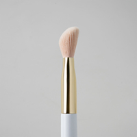 Pinceau à poudre angulaire végétalien professionnel pour le visage, idéal pour le bronzant et le maquillage de finition, outil de beauté personnalisable avec logo