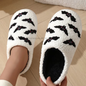 Chaussons d'intérieur et d'extérieur doux et confortables en peluche pour l'hiver, avec logo personnalisé, nouvelle collection, vente en gros pour grossistes - Product Image 5