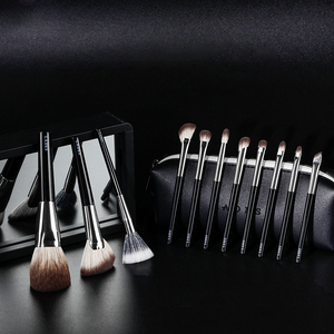 2025 haute qualité 11 pièces ensemble de pinceaux de maquillage comprend un pinceau en éventail pour le visage ombre à paupières fond de teint Blush Mascara et correcteur - Product Image 1