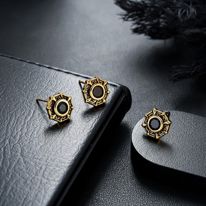 Orecchini a stella ottagonale dorati HAOXUAN - Orecchini retrò in metallo ecologico, maschili, audaci, femminili, di tendenza, di alta gamma, versatili - Product Image 1