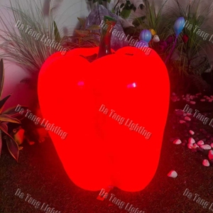 Sculpture lumineuse en forme de piment fort pour restaurants, marchés, parcs à thème et décorations de festivals en plein air - Product Image 2
