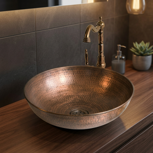 Vasque en cuivre martelé artisanal de luxe, lavabo rond pour salle de bain, bassin métallique artisanal haut de gamme pour maison de campagne moderne - Product Image 6