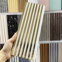 Panneaux muraux en PS de haute qualité, directement de l'usine, décoration murale intérieure, panneaux muraux 3D à cannelures, style moderne, panneaux muraux en PS imperméables