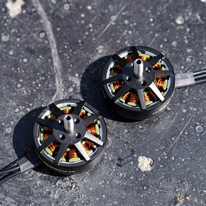 Motor sin Escobillas de Metal Foxeer <span class=keywords><strong>Black</strong></span> <span class=keywords><strong>Hornet</strong></span> 3210 900KV para Drones FPV RC - Product Image 3
