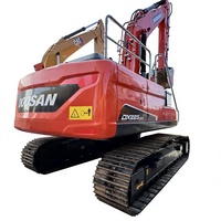 En stock, excavatrice Doosan DX225LC d'occasion, idéale pour les travaux d'ingénierie municipale, l'excavation de chantier et la remise en état des terres