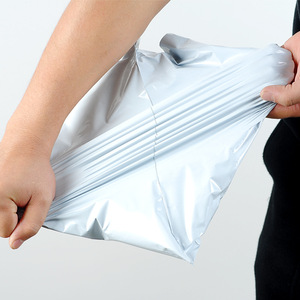 Bolsa de mensajería Xin Jinxin, película plegable, capacidad de carga de 20 kg, adhesivo sensible a la presión para embalaje de comercio electrónico - Product Image 1