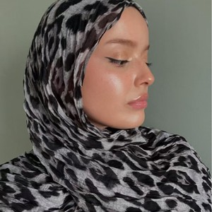 Foulard numérique imprimé en modal, une pièce, vente en gros, doux, transparent, tendance, style européen et américain, hijab musulman malaisien, motif porte-bonheur - Product Image 3