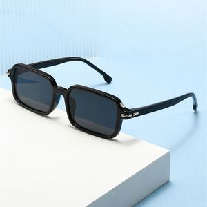 Lunettes de soleil carrées rétro tendance 2025 avec rivets, protection UV400, petite monture, personnalisables avec logo, pour hommes et femmes - Product Image 3