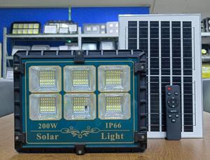 ไฟสปอร์ตไลท์ LED พลังงานแสงอาทิตย์ 200W SMD IP66 ตัวเรือน ABS แบตเตอรี่ลิเธียมโพลีซิลิคอน เซ็นเซอร์โฟโตเซลล์ มุมลำแสง 120 องศา ได้รับการรับรองมาตรฐาน CE คุณภาพสูง - Product Image 5