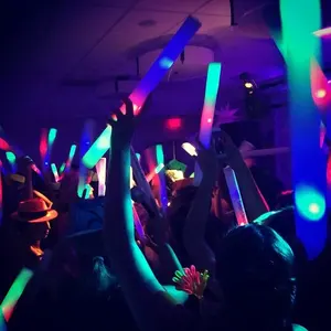 Tongkat Lampu Busa Led RGB 3 Mode Bergoyang LOGO Khusus Pesta Konser Tongkat Cahaya Menyala Menyala Dalam Gelap