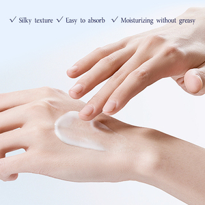 ครีมทามือบำรุงผิวสูตรนม 60 กรัม คอร์เมซิค บำรุงล้ำลึก เนียนนุ่ม สดชื่น ไม่เหนียวเหนอะหนะ ผลิตภัณฑ์สั่งทำแบรนด์ส่วนตัว (OEM) - Product Image 2