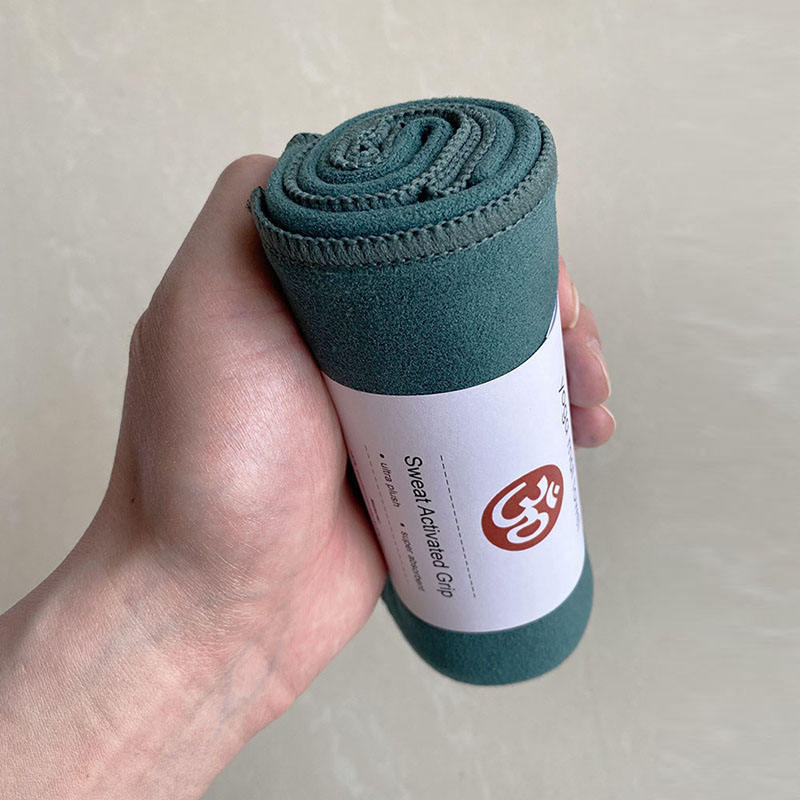 สีเขียวเข้ม