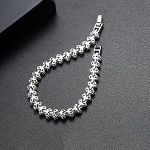 Pulsera de tenis chapada en oro rosa de 18k con circonitas cúbicas brillantes y eslabones de corazón, elegante joyería nupcial para mujer - Product Image 5