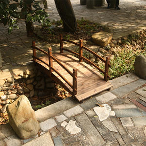 <span class=keywords><strong>Pont</strong></span> de <span class=keywords><strong>jardin</strong></span> en bois carbonisé avec double balustrade - Passerelle décorative extérieure pour bassin de <span class=keywords><strong>jardin</strong></span> et aménagement paysager - Product Image 2