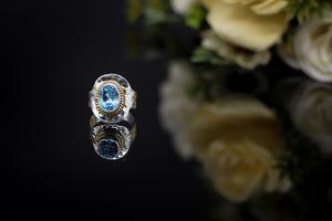 Elegante Anillo de Plata de Ley 925 con Topacio Azul Natural, Engaste de Bisel, Sin Níquel ni Plomo, Joyería para Boda, Compromiso o Fiesta - Product Image 4