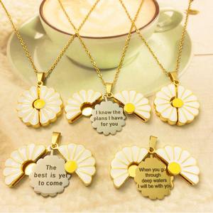 Collier Pendentif Tournesol et Marguerite en Acier Inoxydable Plaqué Or 18 carats pour <span class=keywords><strong>Femme</strong></span> - Vente en Gros de Bijoux Inspirants - Product Image 1