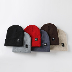Casquettes en tricot d'hiver en coton 100% avec logo brodé personnalisé, nouveau design, couleur unie, pour hommes <span class=keywords><strong>et</strong></span> femmes, avec motif de nœuds de dessin animé - Product Image 4