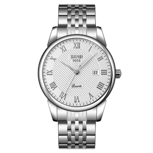 Reloj de cuarzo para hombre SKMEI 9058, correa de acero inoxidable plateada con esfera texturizada con números romanos, reloj de vestir para oficina. - Product Image 1