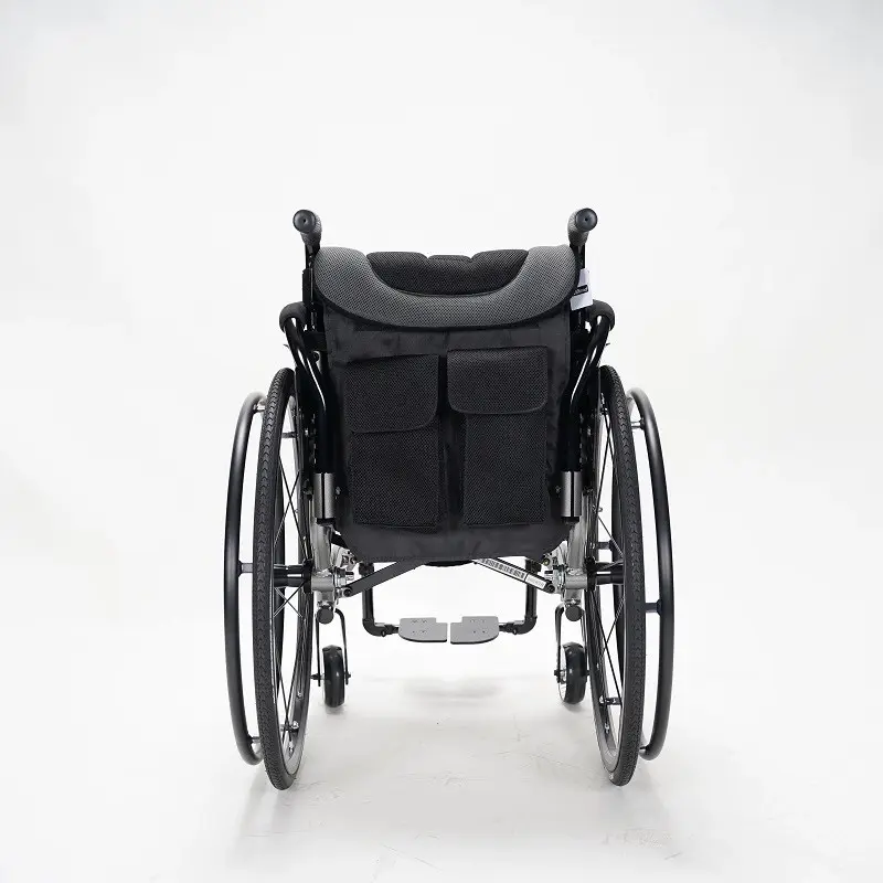 새롭게 디자인된 하이 퀄리티 경량 접이식 알루미늄 합금 재활 치료 용품 스포츠 휠체어