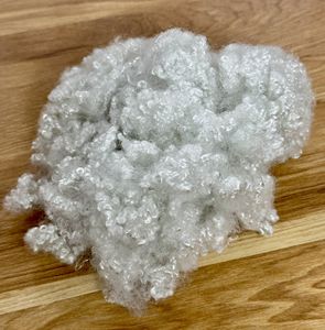 Fibra de Poliéster HCS Reciclada Blanca de 7 Denier y 32 mm para Tela No Tejida y Relleno 7D 64 mm de Vietnam - Product Image 2