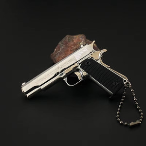 Llavero de pistola con mango de plástico realista, llavero de pistola 1911, modelo de pistola de Metal, llavero con forma de Mini pistola, pistola de juguete de Metal para adultos - Product Image 1