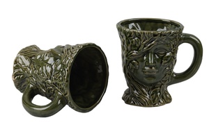 Taza de Cerámica de Gres de 550ml con Diseño 3D de Hoja Verde en Relieve, Esmalte Verde Personalizado, Espíritu del Bosque, Sin Plomo, Venta al por Mayor Directa de Fábrica - Product Image 3
