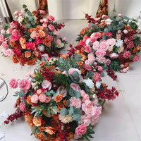 C-258 Vente en gros de boules de fleurs rose bonbon pour centre de table de mariage, centres de table verts pour mariage, fête, décoration de la maison