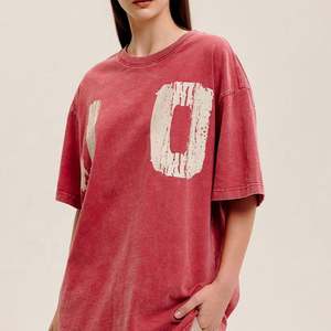 T-shirt baggy lourd personnalisé pour les femmes, décoration écologique de logo en tissu tricoté lavé vintage à col carré pour l'été - Product Image 2