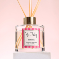 Diffuseur de parfum Via Pinky Bombshell 100ml, boîte rayée rose, bâtonnets parfumés élégants, pot en verre, décoration d'intérieur, cadeau OEM
