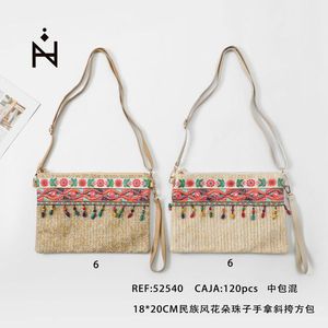 Borsa a Tracolla Etnica con Perline Floreali 18x20cm - Product Image 3