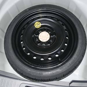 Sedán Pequeño Compacto <span class=keywords><strong>Toyota</strong></span> Corolla Híbrido de Gasolina Nuevo 2025 de 1.8L y 5 Asientos - Product Image 6