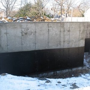 Plaque DPC à Bonne Flexibilité, Résistante aux Mites et à la Moisissure, Propriétés Physiques Stables pour la Construction de Sous-pavés en Briques et Pierres - Product Image 1