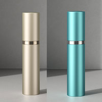 Flacon de parfum de voyage plat en verre de luxe 10 ml avec pulvérisateur à pompe, format de poche portable, parfum corporel avec impression sérigraphiée, diffuseur à bâtonnets
