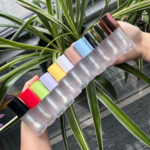 P-LAN nóng bán lớn DOE chân vòng Frosted lỏng Blush Ống tùy chỉnh nhãn hiệu riêng đen trắng hồng 6ml Lip Gloss Ống - Product Image 2