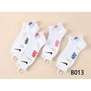 Calcetines cortos deportivos de 5 dedos para mujer, 100% algodón, absorbente de sudor, logotipo personalizable, impresión Digital, técnicas de sublimación - Product Image 1