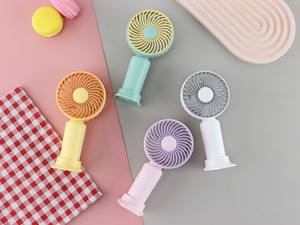 مروحة صغيرة محمولة هادئة لسطح المكتب مع شحن Usb لشعار عبر الحدود - Product Image 2