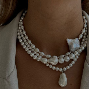 Collier avec pendentif en perles, chaîne de clavicule baroque en or 18 carats, pour femmes, à porter au quotidien - Product Image 4