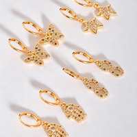 Pendientes Huggie Apilables de Mayoreo con Diseño de Búho, Mariposa y Estrella, Chapados en Oro, Impermeables, con Circonitas Multicolor, Joyería Diaria para Mujer