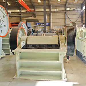 Concasseur à mâchoires mini portable direct usine pour l'exploitation minière, machine mobile de concassage de pierres pour l'industrie capable de concasser le granit, le calcaire et les mines d'or - Product Image 6